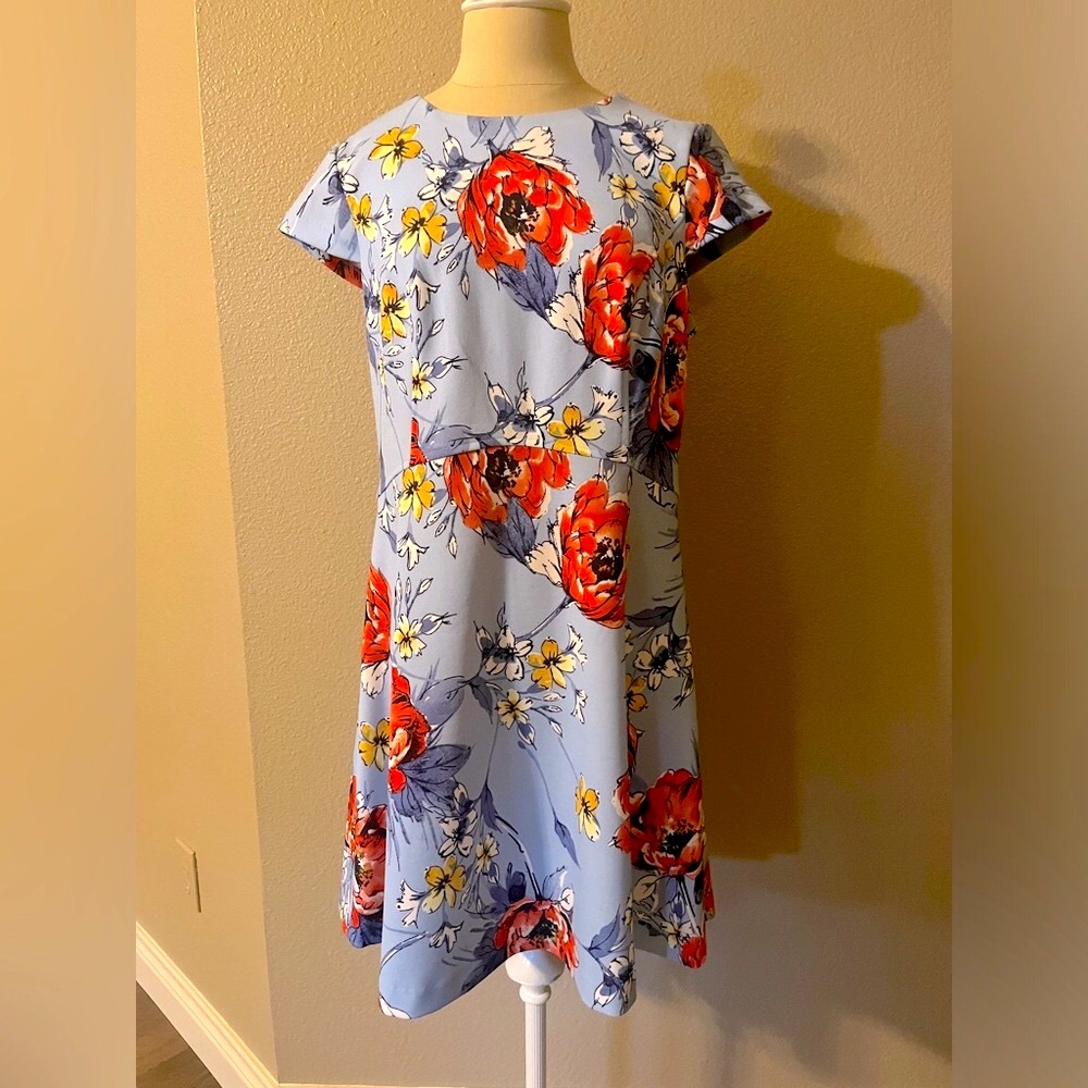 Vince Camuto size 12 short dress with flared skirt